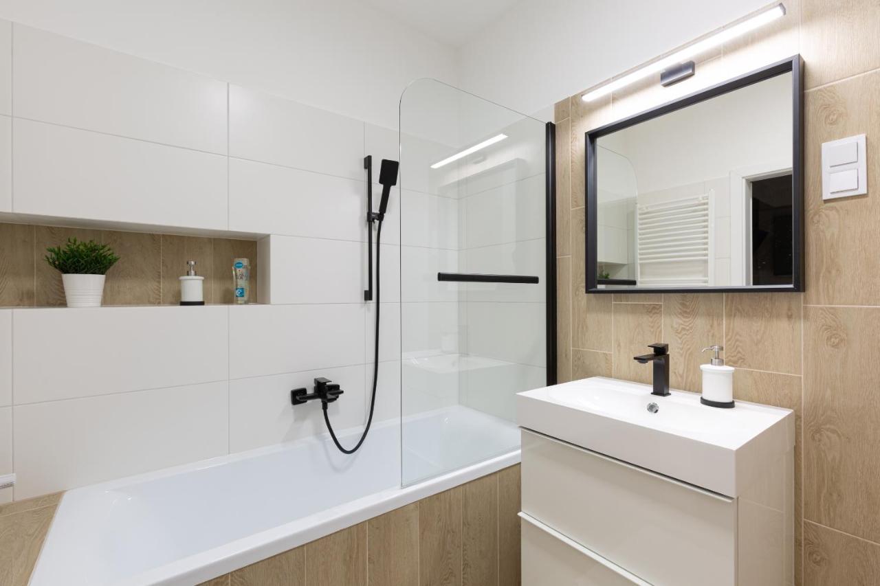 Second Home Apartment บูดาเปสต์ ภายนอก รูปภาพ